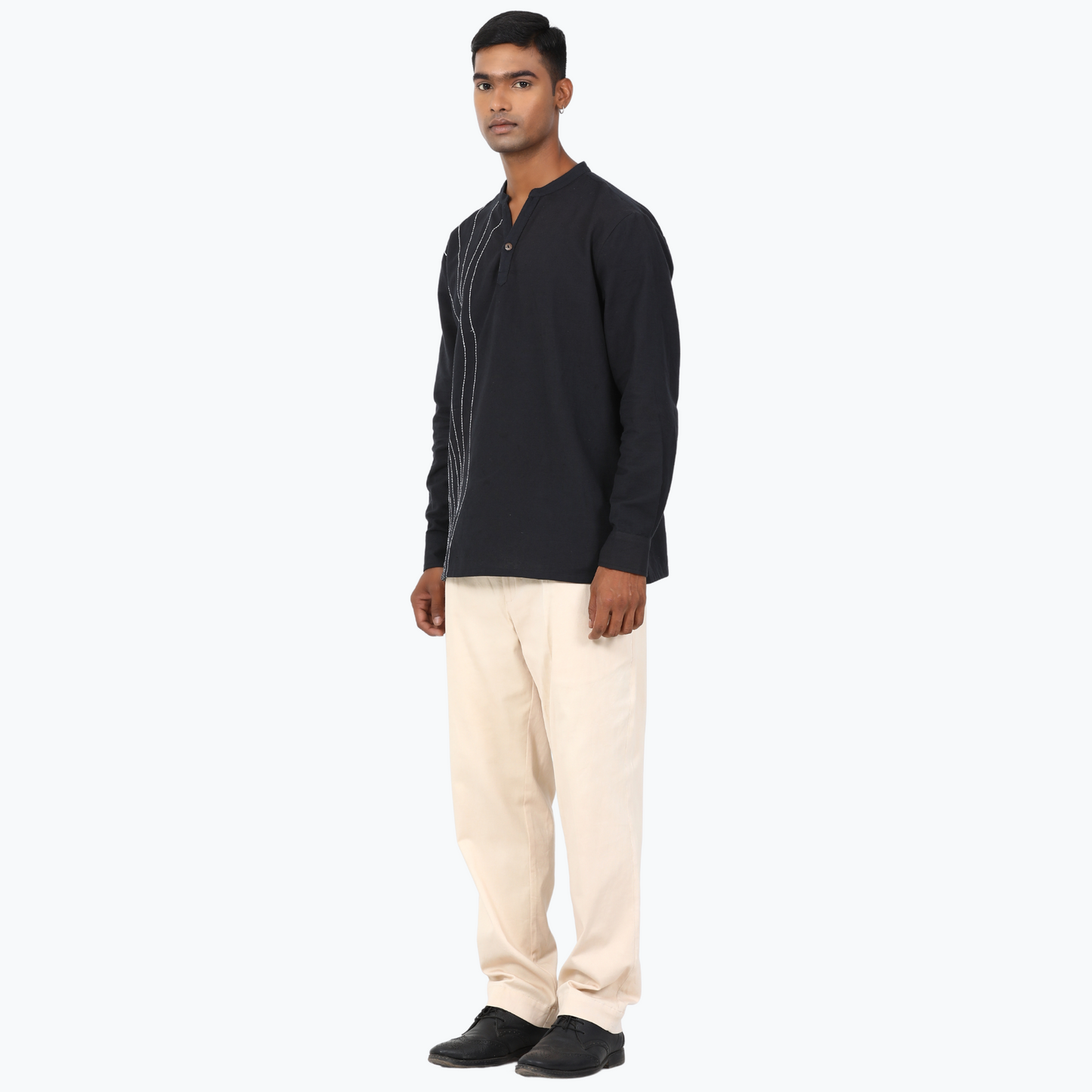 Men's embroidered kurta